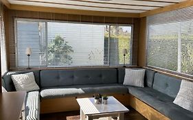 Gezellige Stacaravan Met Groot, Zonnig Terras!